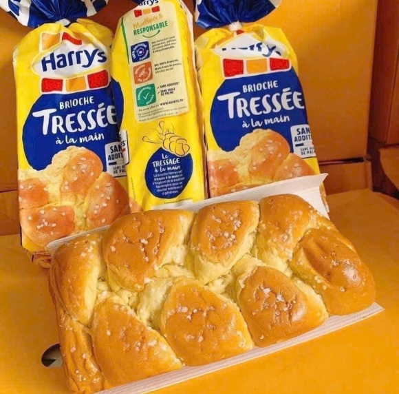 BÁNH MÌ HOA CÚC PHÁP